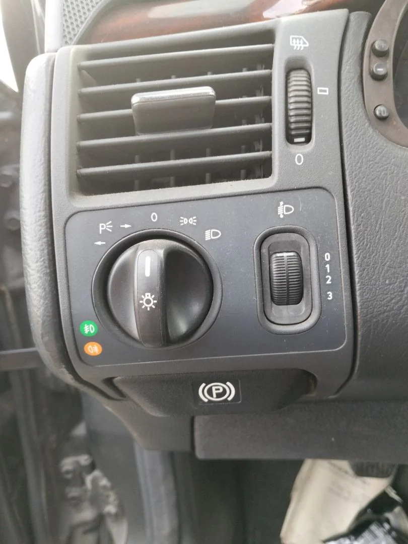 Foto de MANDO LUCES MERCEDES-BENZ CLASE E (BM 210) BERLINA referencia A210540014427