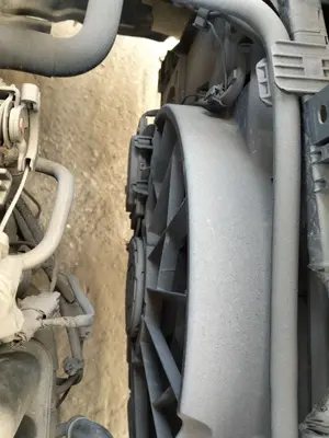 Foto de ELECTROVENTILADOR MAZDA 3 BERLINA (BK) 1.6 16V CAT (105 CV / 77 KW)