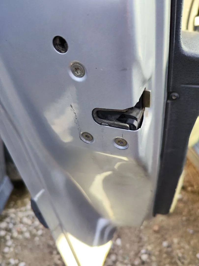 Foto de CERRADURA PUERTA DELANTERA IZQUIERDA CITROEN C3 1.4 (73 CV / 54 KW) referencia 9135N0