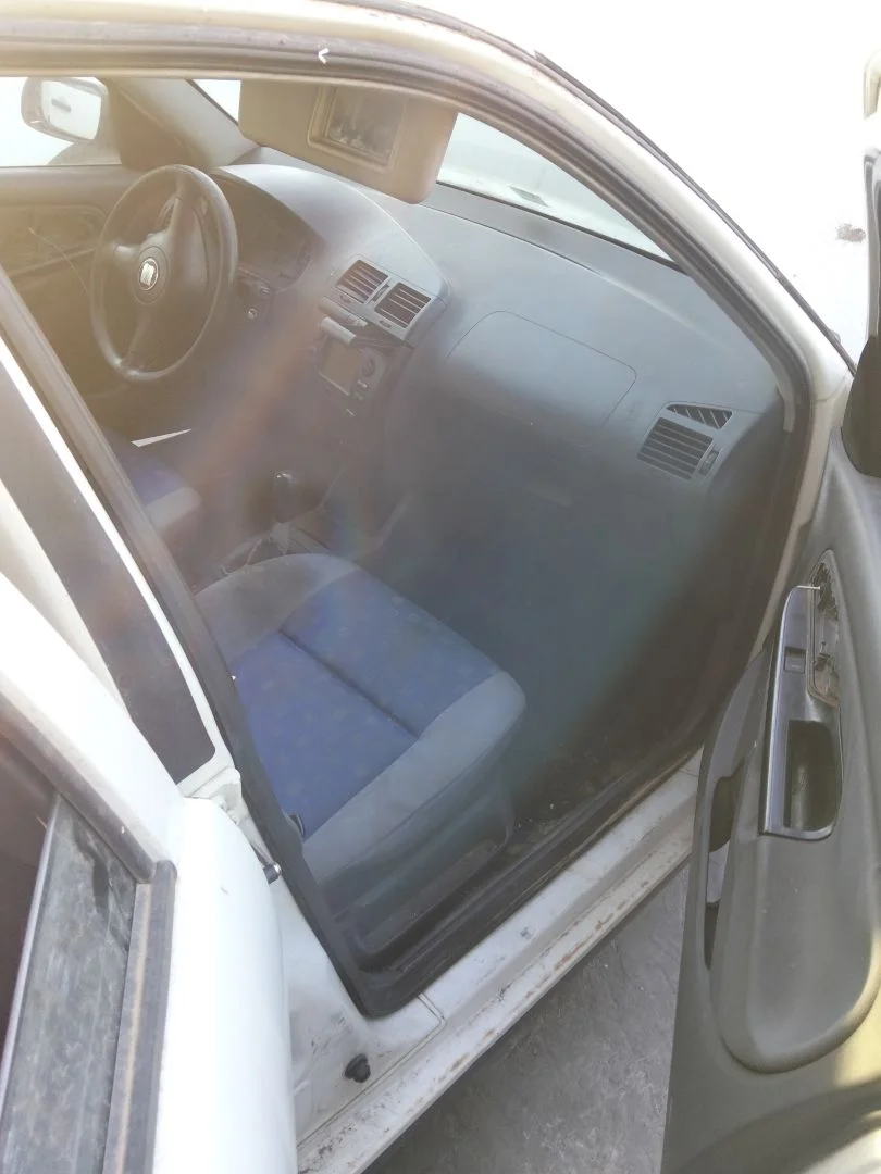Foto de GOMAS CONTORNO PUERTA SEAT IBIZA (6K1) 1.9 TDI (90 CV / 66 KW)