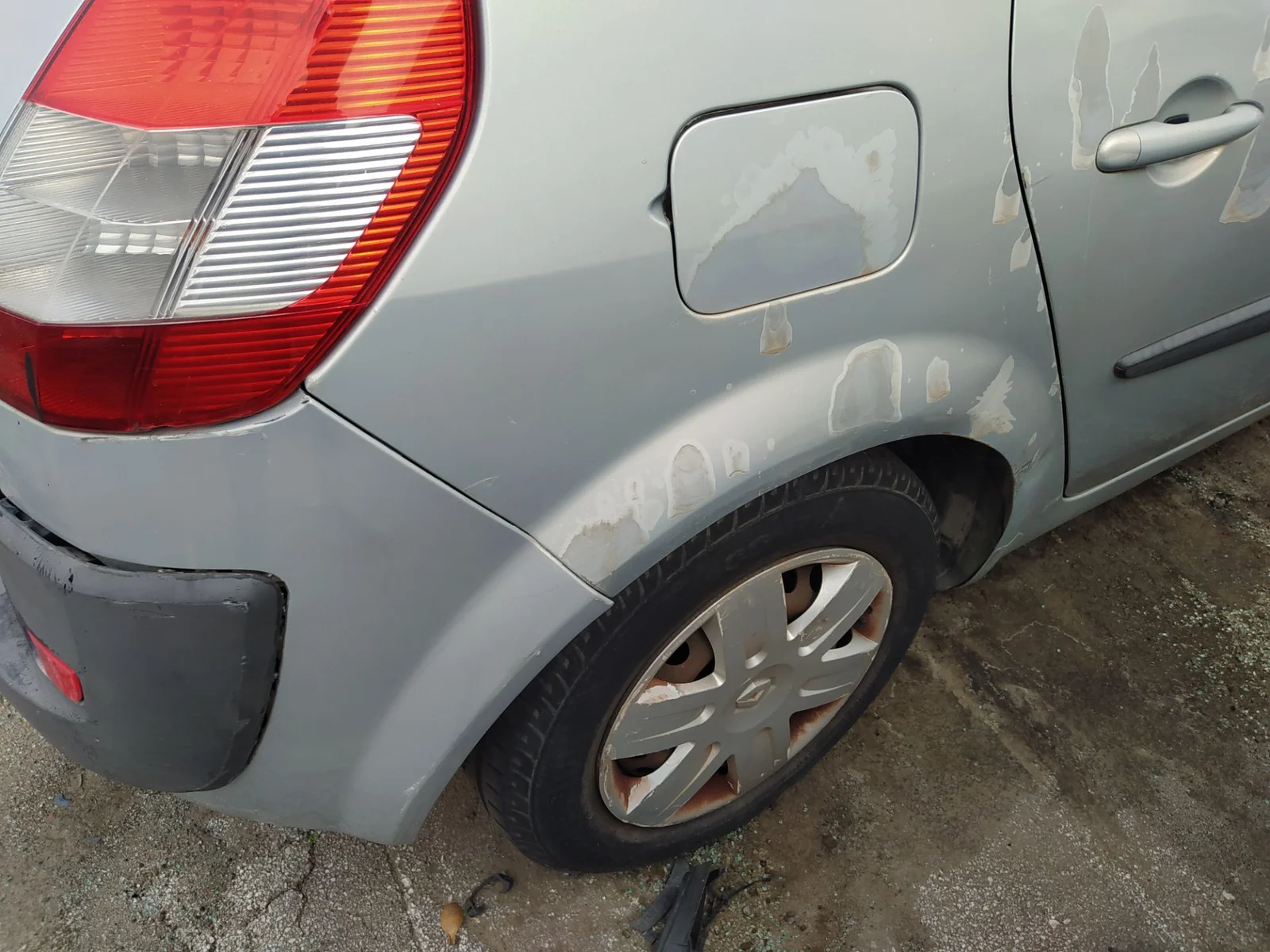 Foto de BIELETA ESTABILIZADORA TRASERA DERECHA RENAULT SCENIC II (JM) 1.6 16V (113 CV / 83 KW)