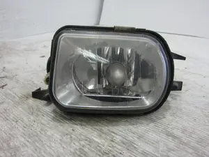 Foto de FARO ANTINIEBLA DERECHO MERCEDES-BENZ CLK (BM 209) COUPE 2.7 CDI 20V CAT (170 CV / 125 KW) referencia 15100000