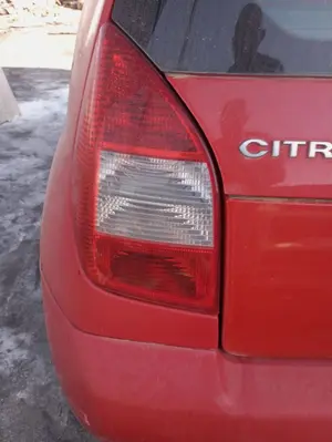 Foto de PILOTO TRASERO IZQUIERDO CITROEN C2 1.4  (73 CV / 54 KW)