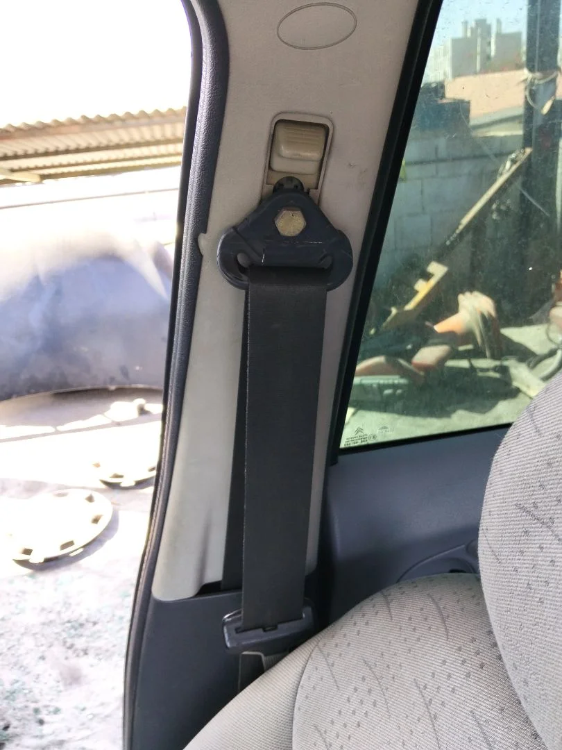 Foto de CINTURON SEGURIDAD DELANTERO DERECHO CITROEN C3