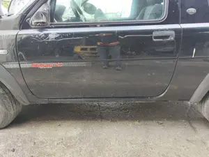 Foto de PUERTA DELANTERA IZQUIERDA LAND ROVER FREELANDER (LN) 2.0 Td4 CAT (109 CV / 80 KW) referencia BDA490390