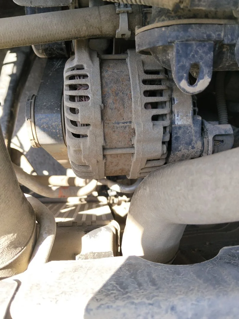 Foto de ALTERNADOR NISSAN MICRA (K14) 1.0 12V CAT (71 CV / 52 KW) referencia 231005FF0A