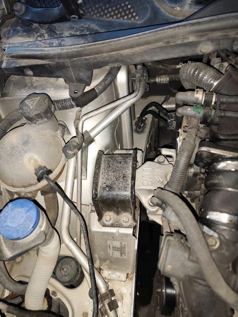 Foto de TUBOS AIRE ACONDICIONADO CITROEN C4 BERLINA 1.6 16V HDi FAP (109 CV / 80 KW)