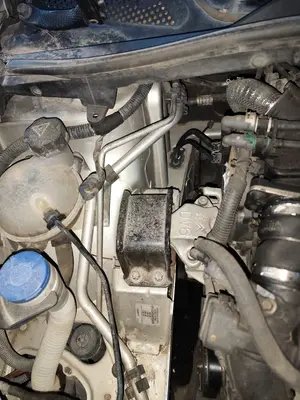 Foto de TUBOS AIRE ACONDICIONADO CITROEN C4 BERLINA 1.6 16V HDi FAP (109 CV / 80 KW)