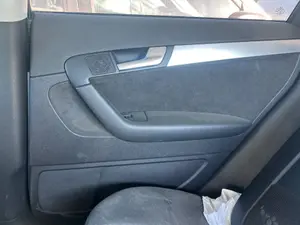 Foto de GUARNECIDO PUERTA TRASERA DERECHA AUDI A3 SPORTBACK (8PA) 2.0 16V TFSI (200 CV / 147 KW) referencia 8P4867304D FKZ
