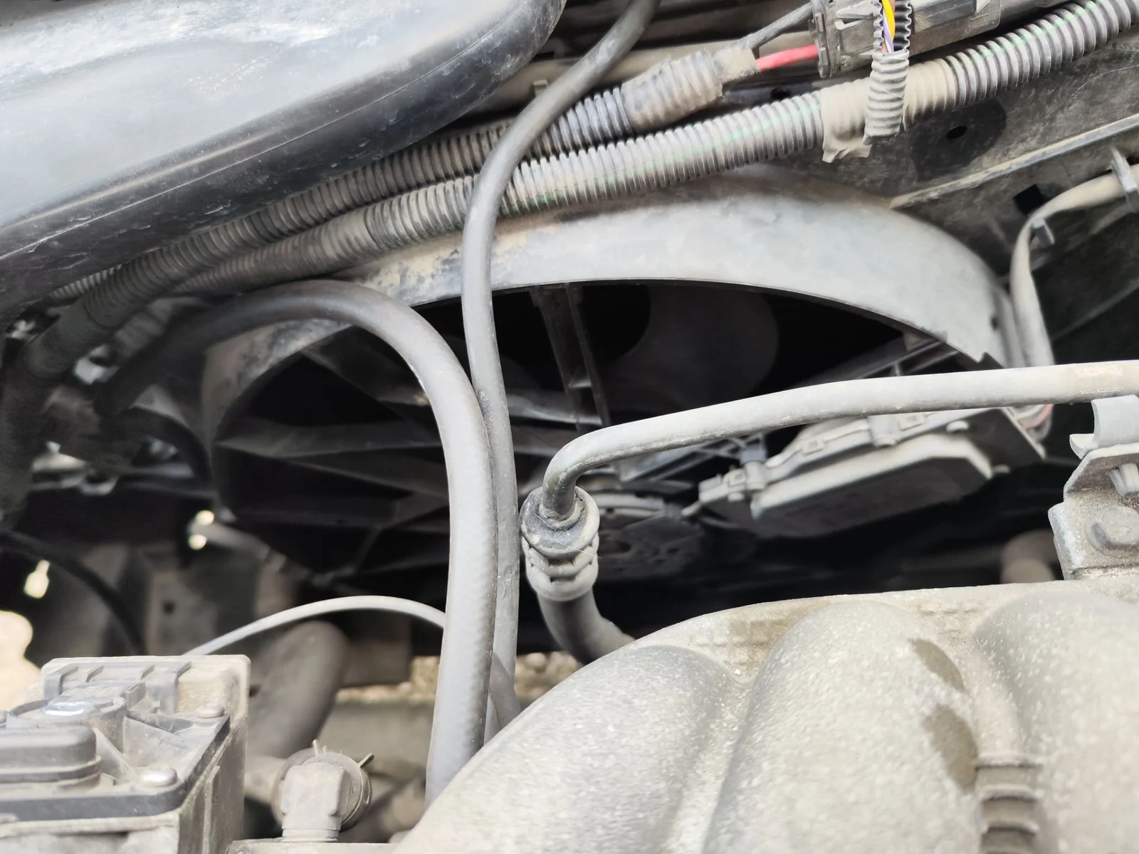 Foto de ELECTROVENTILADOR VOLVO S80 BERLINA 2.4 CAT (140 CV / 103 KW) referencia 30680547