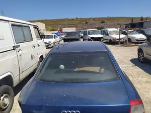 Foto de GUARNECIDO PORTON TRASERO AUDI A4 BERLINA (8E) 2.5 V6 24V TDI (180 CV / 132 KW)