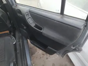 Foto de CERRADURA PUERTA TRASERA DERECHA OPEL ZAFIRA A 2.0 DTI (101 CV / 74 KW) referencia 24414134