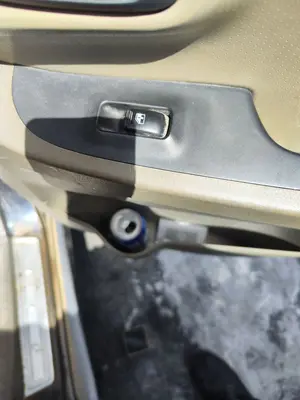 Foto de MANDO ELEVALUNAS TRASERO DERECHO HYUNDAI SANTA FE (SM) 2.4 CAT (146 CV / 107 KW)