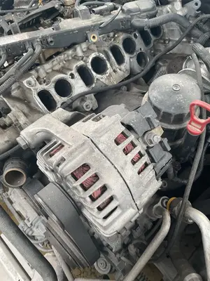Foto de ALTERNADOR BMW SERIE 1 BERLINA (E81/E87) 2.0 Turbodiesel CAT (143 CV / 105 KW) referencia 12317551256
