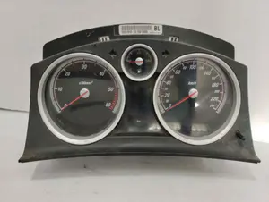 Foto de CUADRO INSTRUMENTOS OPEL ASTRA H BERLINA 1.7 16V CDTI (101 CV / 74 KW) referencia 13251613