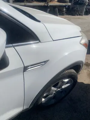 Foto de ALETA DELANTERA DERECHA FORD KUGA (CBV) 2.0 TDCi CAT (136 CV / 100 KW) referencia 1633114