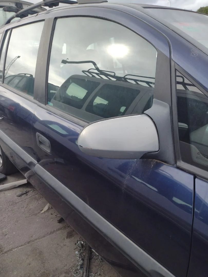 Foto de PUERTA DELANTERA DERECHA OPEL ZAFIRA A 2.0 DTI (101 CV / 74 KW) referencia 13189980