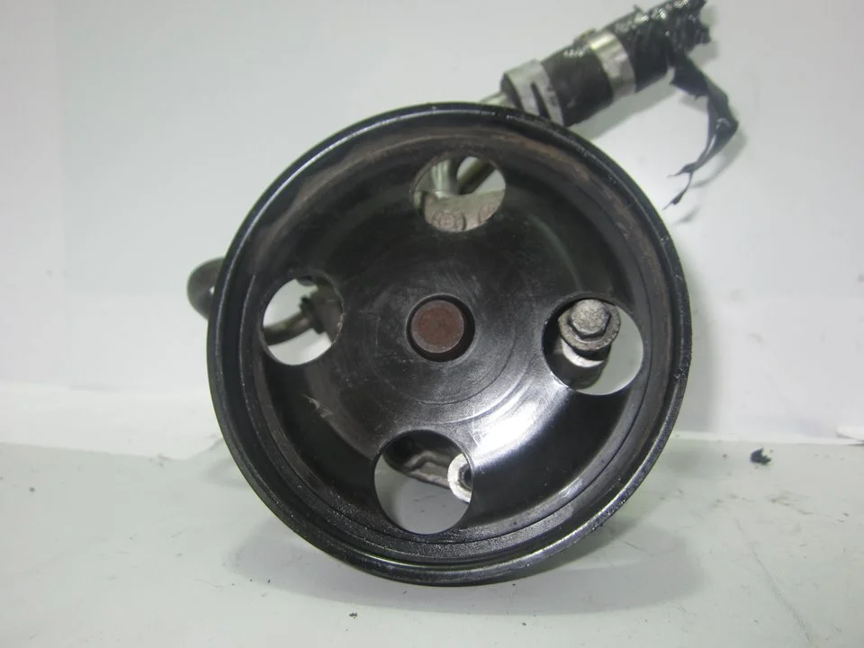 Foto de BOMBA SERVODIRECCION FORD FIESTA (CBK) 1.4 TDCi CAT (68 CV / 50 KW) referencia 256C3A696