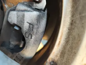 Foto de PINZA DE FRENO DELANTERA DERECHA VOLKSWAGEN POLO V (6R1) 1.2  (60 CV / 44 KW) referencia 1K0615124D