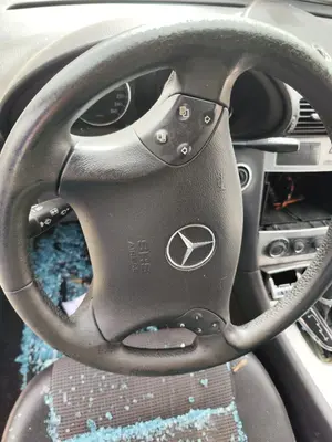Foto de AIRBAG DELANTERO IZQUIERDO MERCEDES-BENZ CLASE C (BM 203) BERLINA 3.0 CDI CAT (224 CV / 165 KW) referencia A2038600502 FKZ