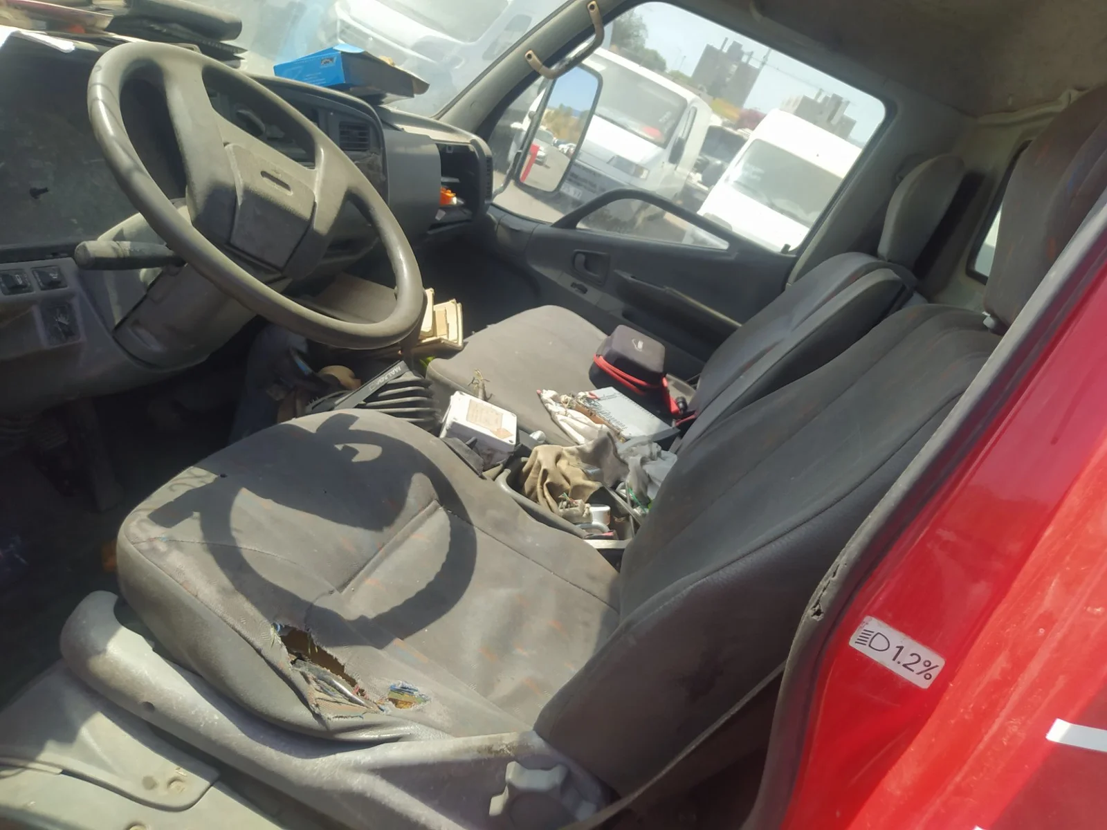 Foto de CINTURON SEGURIDAD DELANTERO DERECHO MITSUBISHI CANTER 3.0 Diesel (125 CV / 92 KW)