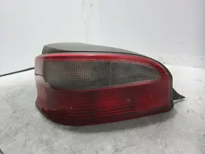 Foto de PILOTO TRASERO IZQUIERDO CITROEN SAXO 1.4  (75 CV / 55 KW) referencia 2530