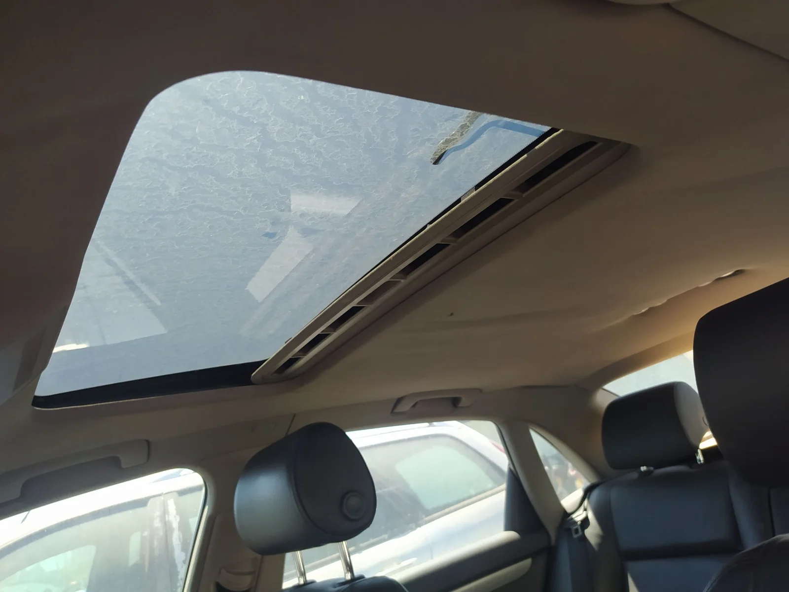 Foto de ASIDERO TECHO DELANTERO DERECHO AUDI A4 BERLINA (8E) 2.5 V6 24V TDI (180 CV / 132 KW) referencia 8E0857607C FKZ