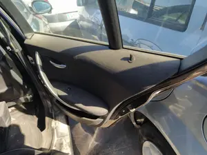 Foto de MANETA INTERIOR TRASERA DERECHA BMW SERIE 1 BERLINA (E81/E87) 2.0 16V Diesel CAT (122 CV / 90 KW)