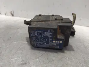 Foto de CAJA RELES / FUSIBLES DAIHATSU foto 3