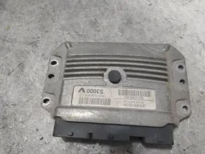 Foto de CENTRALITA MOTOR UCE RENAULT MEGANE II GRANDTOUR 1.5 dCi Diesel (82 CV / 60 KW) referencia 8200298463