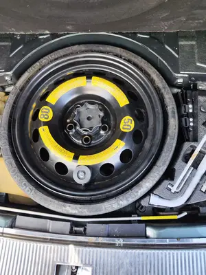 Foto de RUEDA DE REPUESTO VOLKSWAGEN TOUAREG (7LA) 2.5 TDI (174 CV / 128 KW) referencia 4L0601010A