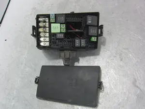 Foto de CAJA RELES / FUSIBLES SEAT LEON (5F1) 1.6 TDI (105 CV / 77 KW) referencia 5Q0907361A