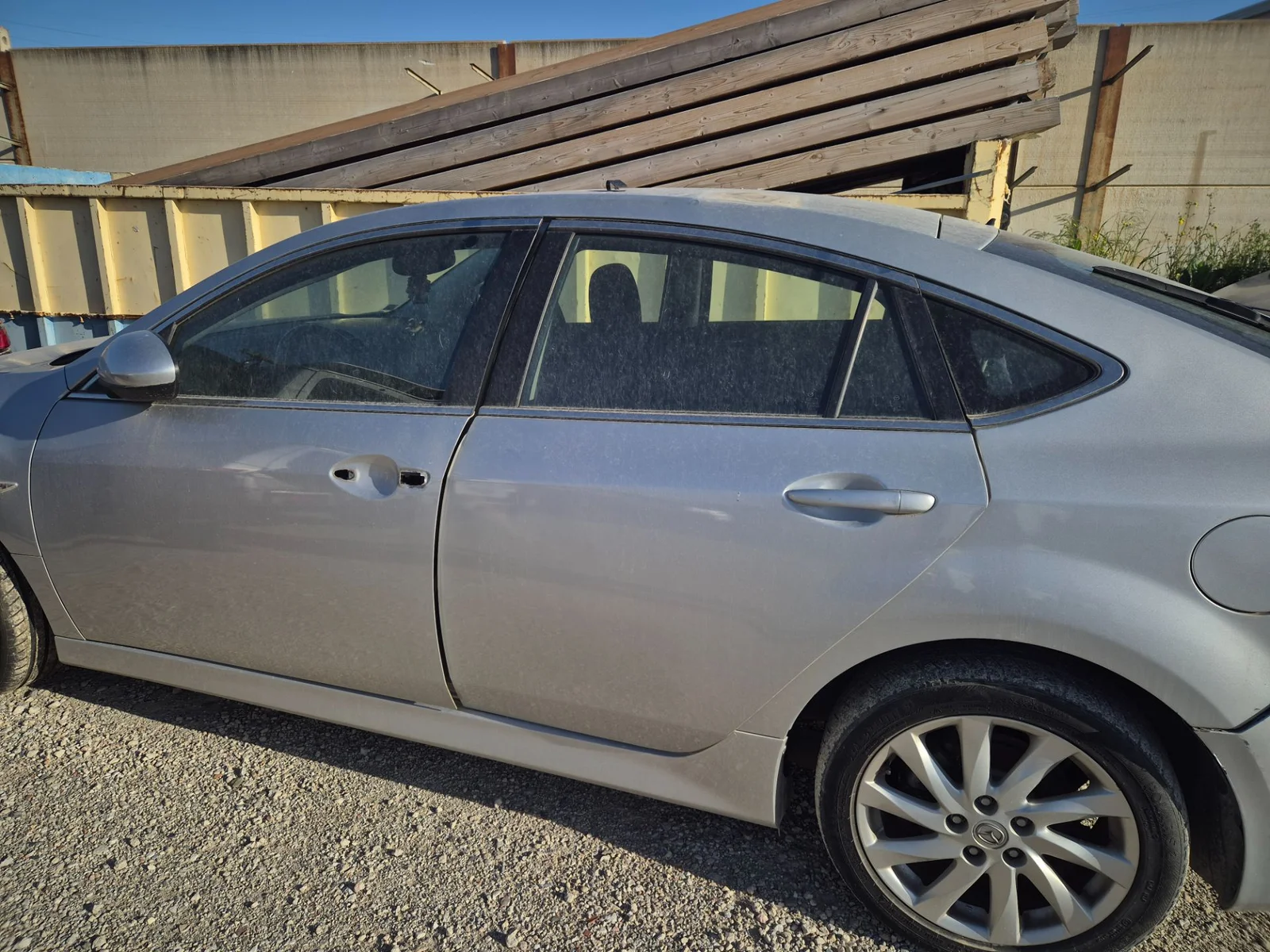 Foto de LUNA TRASERA IZQUIERDA MAZDA 6 BERLINA (GH) 2.2 Turbodiesel CAT (163 CV / 120 KW) referencia GS1M-73-511 FKZ