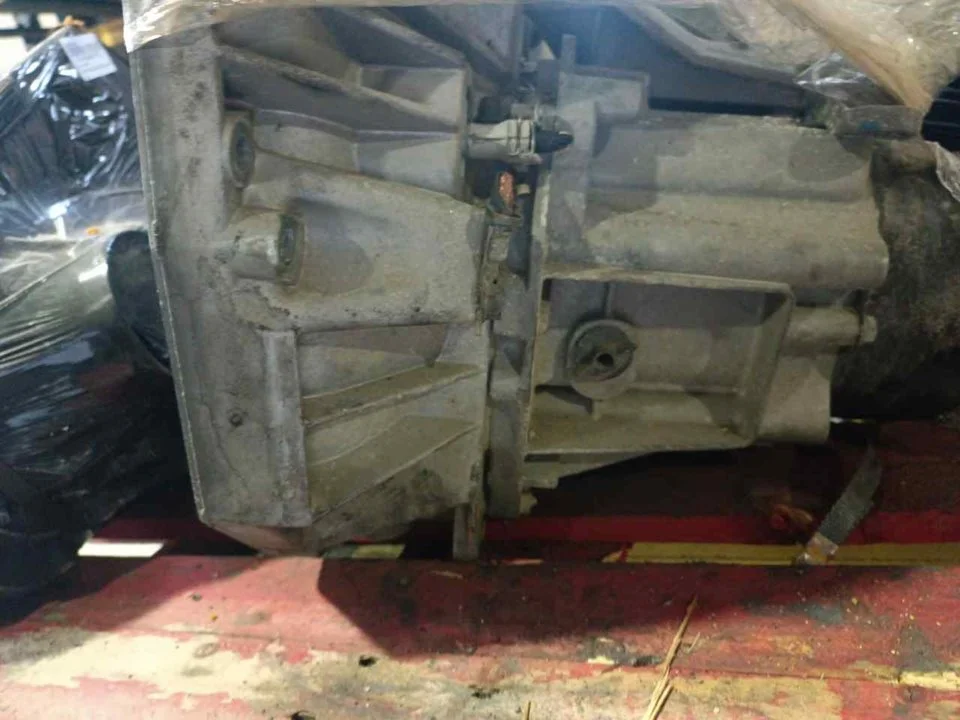 Foto de CAJA CAMBIOS RENAULT CLIO III 1.5 dCi Diesel (68 CV / 50 KW) referencia JHQ