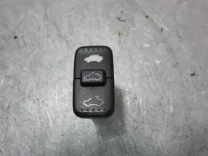 Foto de INTERRUPTOR HONDA CR-V (RD8) 2.0 VTEC CAT (150 CV / 110 KW) referencia M19833