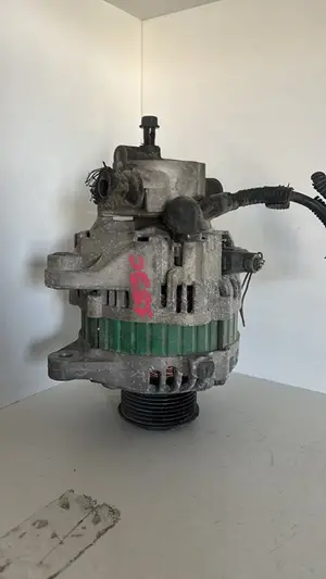 Foto de ALTERNADOR KIA SORENTO (BL) 2.5 CRDi CAT (140 CV / 103 KW) referencia 373004A305