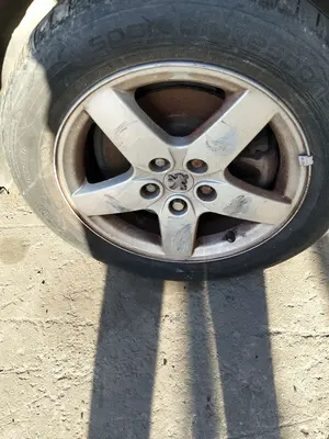Foto de LLANTA PEUGEOT 407 1.6 HDi FAP CAT (9HZ / DV6TED4) (109 CV / 80 KW) referencia 5401N9