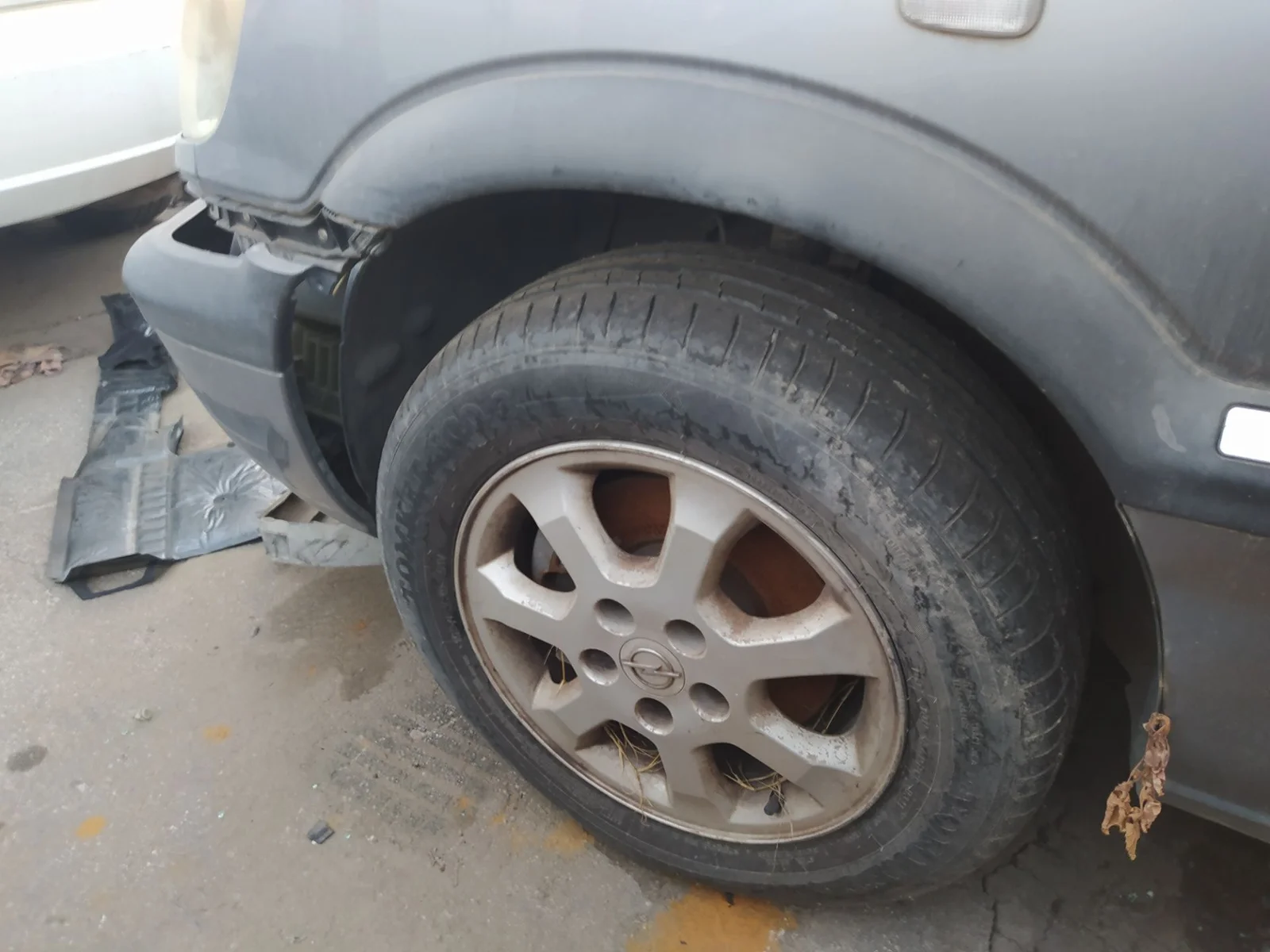 Foto de AMORTIGUADOR DELANTERO IZQUIERDO OPEL ZAFIRA A 2.0 DTI (101 CV / 74 KW) referencia 72119111