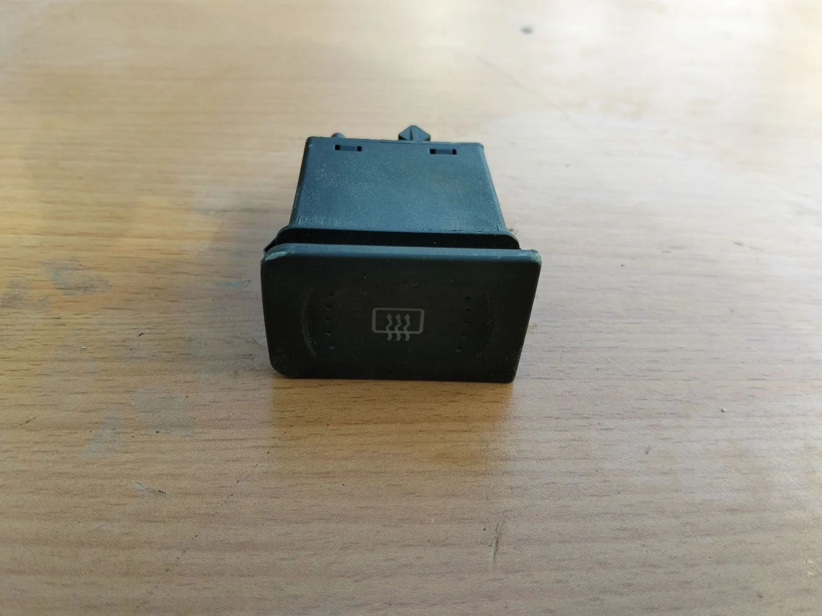 Foto de INTERRUPTOR VOLKSWAGEN GOLF IV BERLINA (1J1)(10.1997) 1.9 TDI (131 CV / 96 KW) referencia 1J0959621C