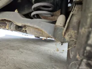 Foto de BRAZO SUSPENSION TRASERO DERECHO FORD FOCUS BERLINA (CAP) 1.8 TDCi Turbodiesel CAT (116 CV / 85 KW) referencia 1909108