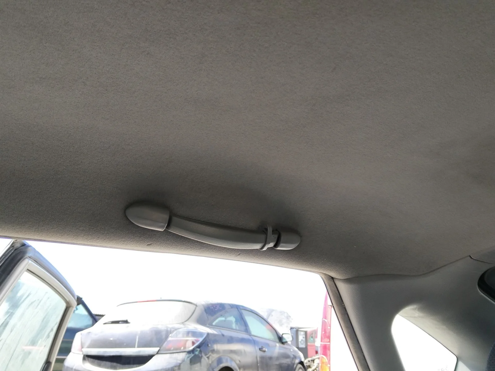 Foto de ASIDERO TECHO TRASERO DERECHO HYUNDAI ELANTRA (XD) 2.0 CRDi CAT (113 CV / 83 KW) referencia 85340-2D600OI