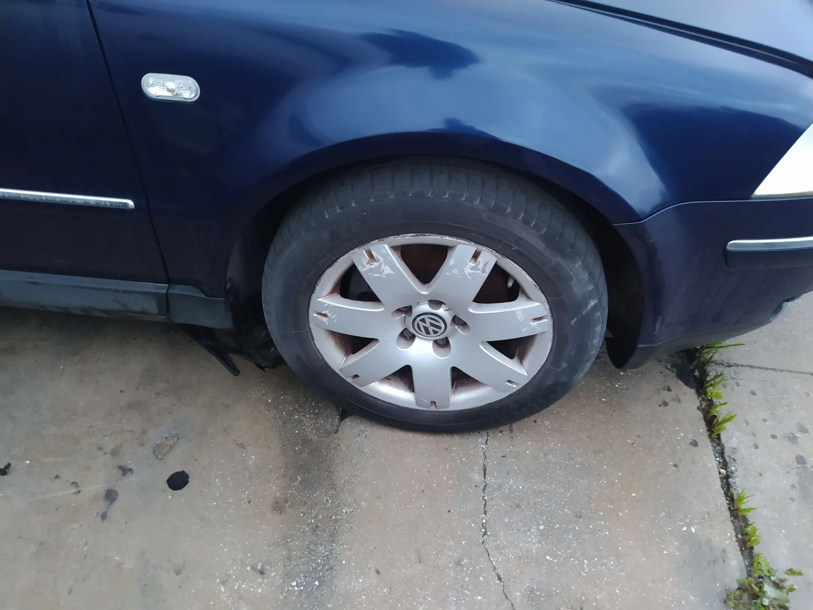 Foto de LLANTA VOLKSWAGEN PASSAT BERLINA (3B3) 1.9 TDI (131 CV / 96 KW) referencia 3B0601025L FKZ