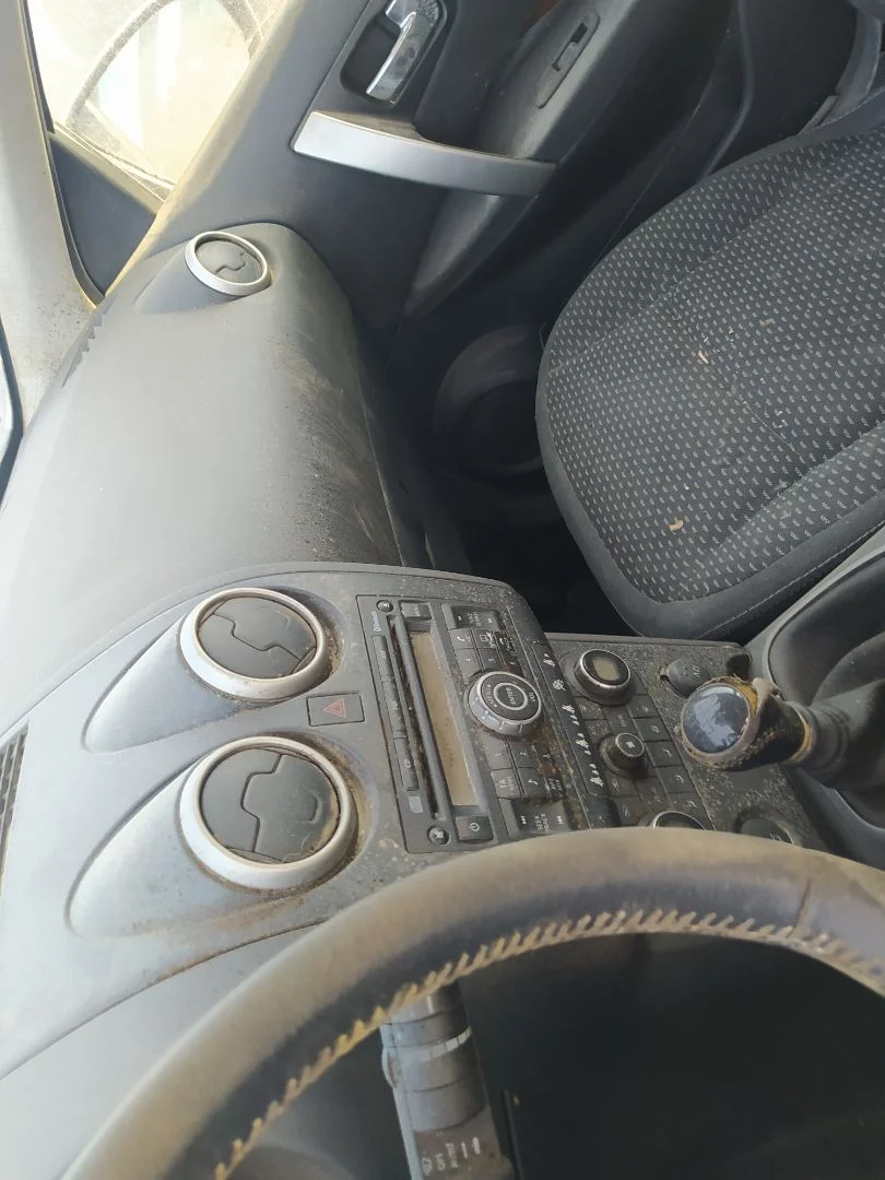 Foto de CONSOLA CENTRAL NISSAN QASHQAI (J10) 1.5 dCi Turbodiesel CAT (106 CV / 78 KW)