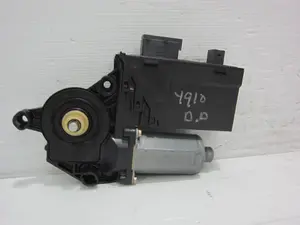 Foto de MOTOR ELEVALUNAS DELANTERO DERECHO PEUGEOT 307 (S1)(04.2001) 1.6 16V CAT (109 CV / 80 KW) referencia 5512000172