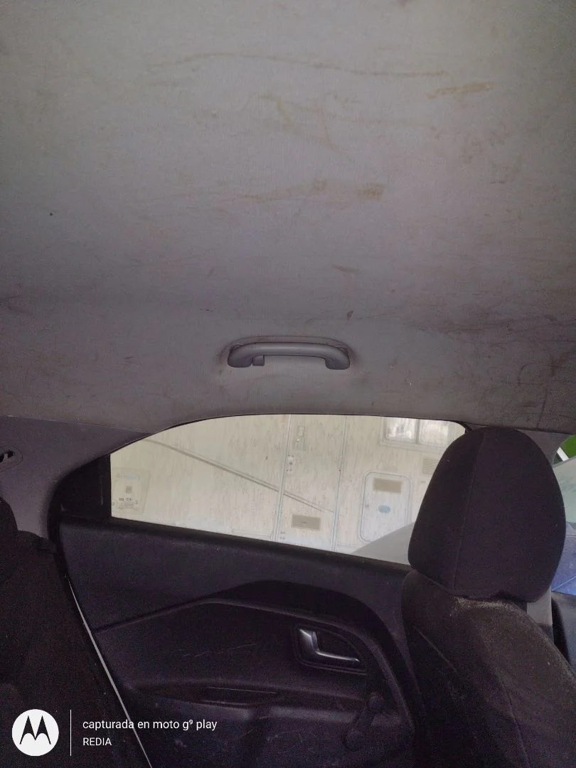 Foto de ASIDERO TECHO TRASERO IZQUIERDO KIA RIO (UB) 1.2 CAT (86 CV / 63 KW) referencia 853401W151DCM