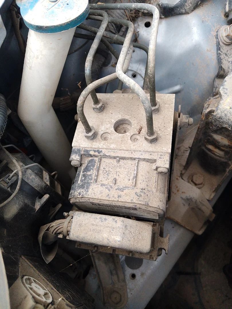 Foto de ABS TOYOTA COROLLA (E12) 1.4 16V CAT (97 CV / 71 KW) referencia 4405002031