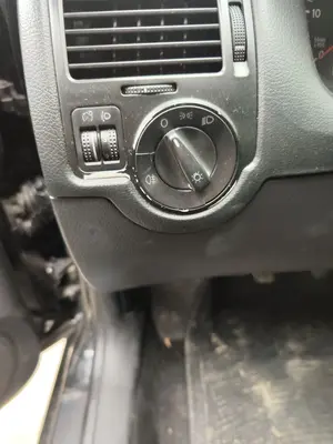 Foto de MANDO LUCES VOLKSWAGEN BORA BERLINA (1J2)(1998) 1.9 TDI (110 CV / 81 KW) referencia 8L0953513G FKZ