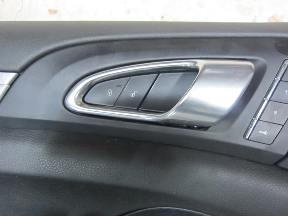 Foto de MANETA INTERIOR DELANTERA IZQUIERDA PORSCHE CAYENNE (TIPO 92A) referencia 7P5837019