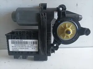 Foto de MOTOR ELEVALUNAS DELANTERO DERECHO CITROEN C4 PICASSO 2.0 HDi FAP CAT (RHR / DW10BTED4) (136 CV / 100 KW) referencia 9682495580