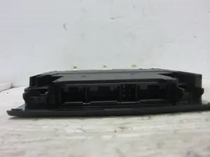 Foto de LUZ INTERIOR BMW SERIE 3 BERLINA (E90) 2.0 16V CAT (150 CV / 110 KW) referencia 912044602 foto 4